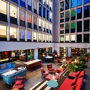 4* מלון Citizenm Champs-elysees